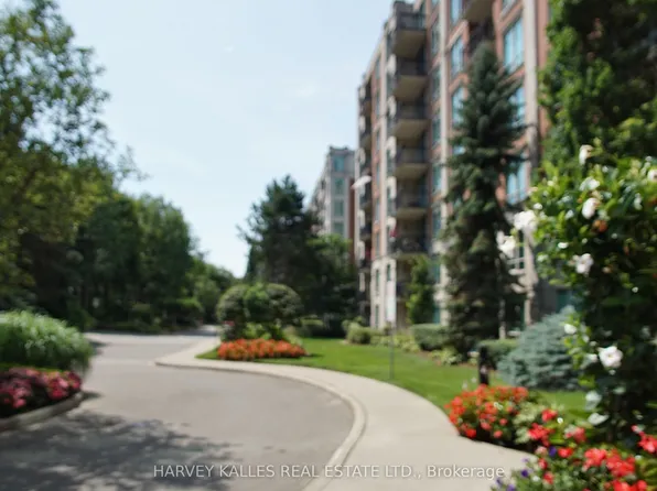 28 William Carson Cres #115, Toronto, ON M2P 2H1