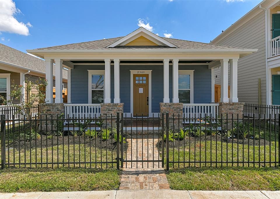 1st image of 2509 S Houston Avenue