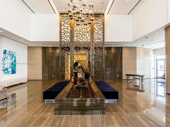 3rd image of 17301 Biscayne Blvd APT 1410