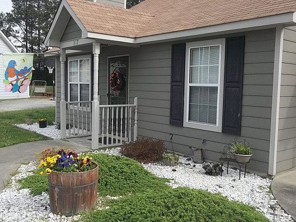 3rd image of 117 Breckenridge Ct