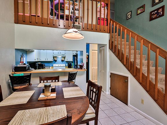 2nd image of 230 Orange Grove Dr #B