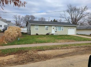 212 29th Ave N, Clinton, IA 52732