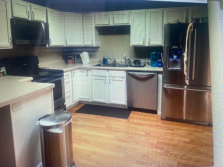 2933 Bunting Ave — Photo 2