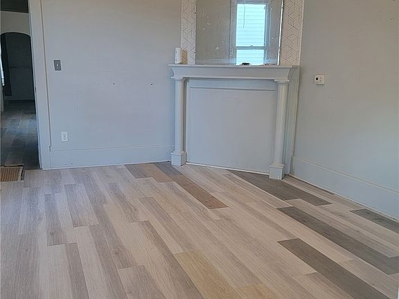 4th image of 2333-2335 9th Ave