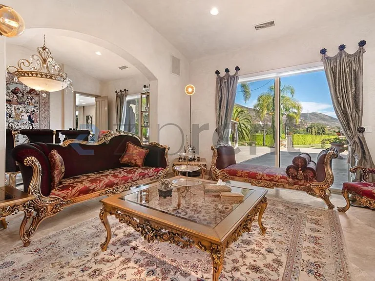 18545 Aliso Canyon Rd — Photo 6