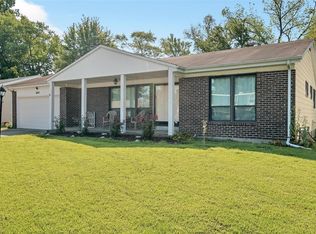 2012 Shoreham Dr, Florissant, MO 63033