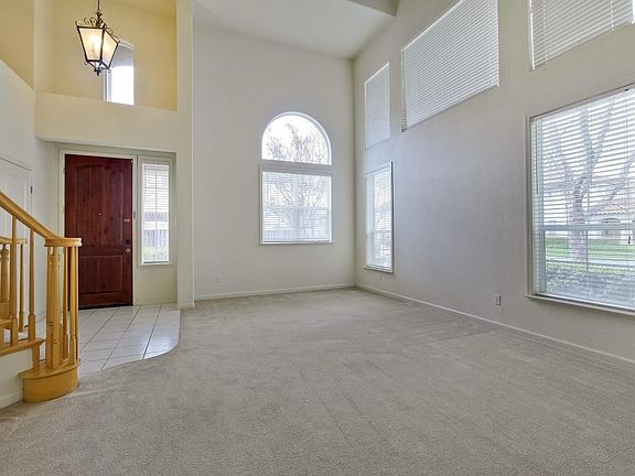 2nd image of 5822 Pala Mesa Dr