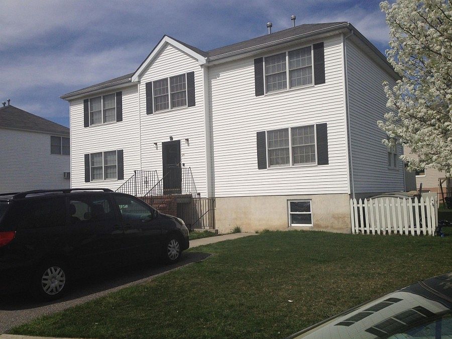 1st image of 21 Dena Ct