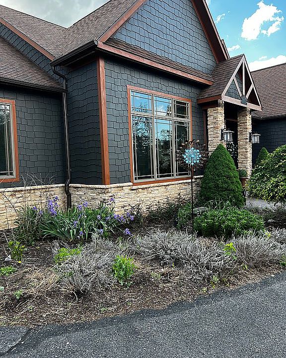 1st image of 7110 Whitney Farm Ln