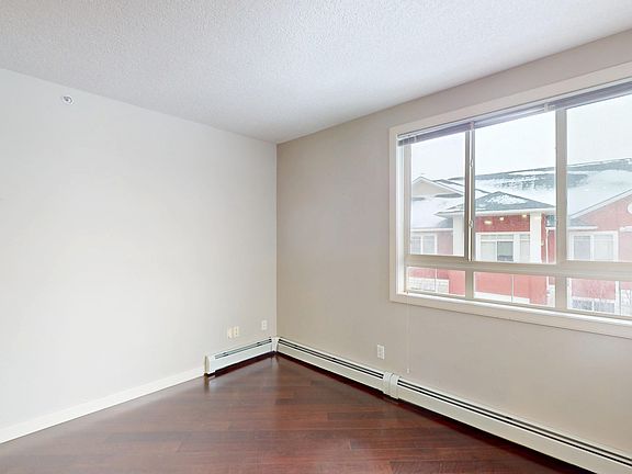 4th image of Country Village Cir NE #406