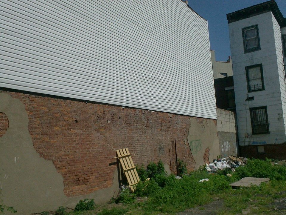 Lot Yard Space