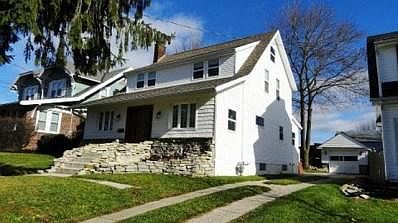 3rd image of 516 S Vine St