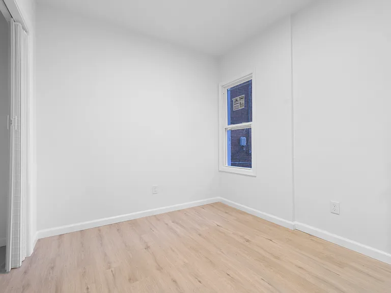 26 S Mulberry St #1R — Photo 2