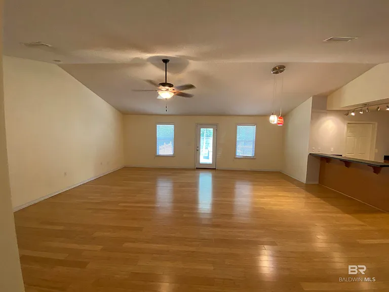 193 Lakeview Loop — Photo 5