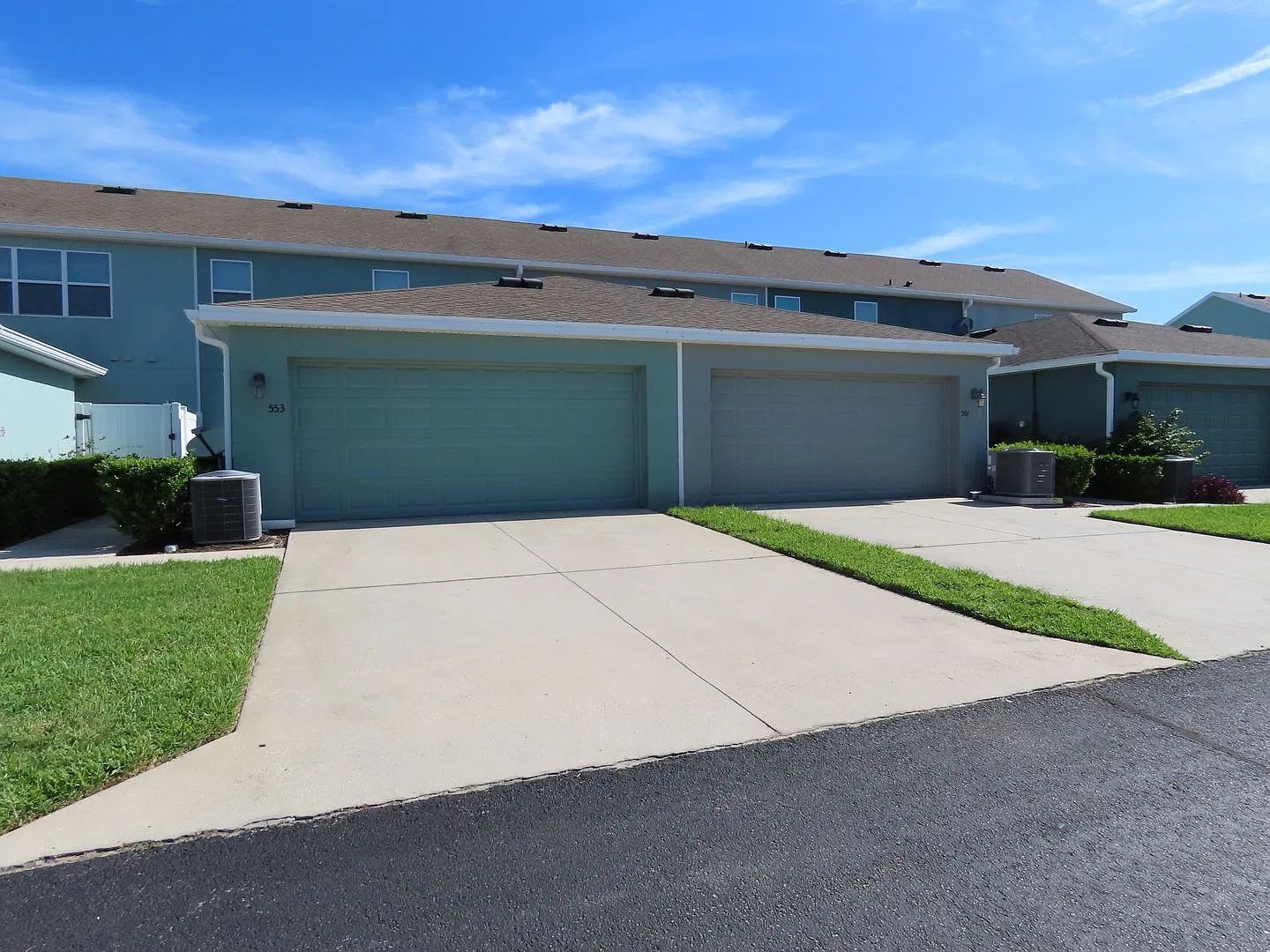 Gated Waterfront & Amenities Galore! — Photo 2