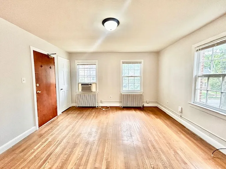 - 4534 Avondale Street — Photo 25