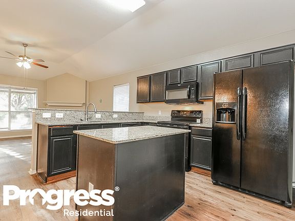 5th image of 3015 Brookwood Ct