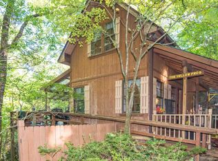 196 Bull Frog Ln, Clayton, GA 30525