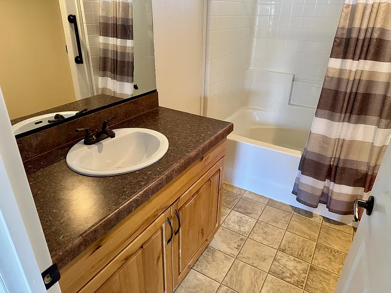 1015 Oak St #75 — Photo 7