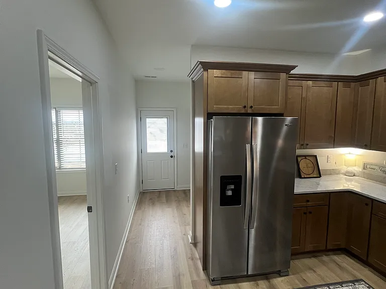 842 Ridgewood Dr #1 — Photo 5