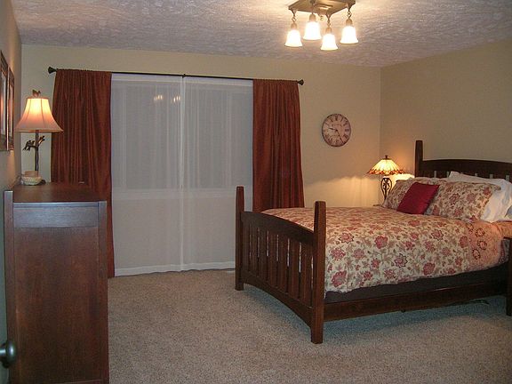 5th image of 716 N Garry Dr