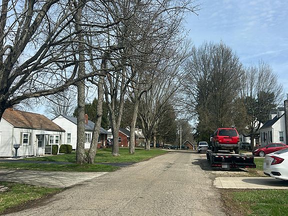 5th image of 179 Bachmann Ave