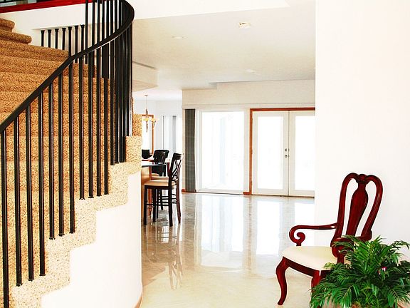Custom staircase