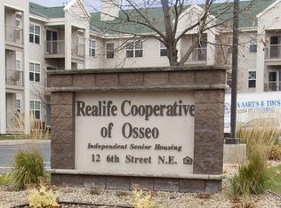 12 6th St NE APT 208, Osseo, MN 55369