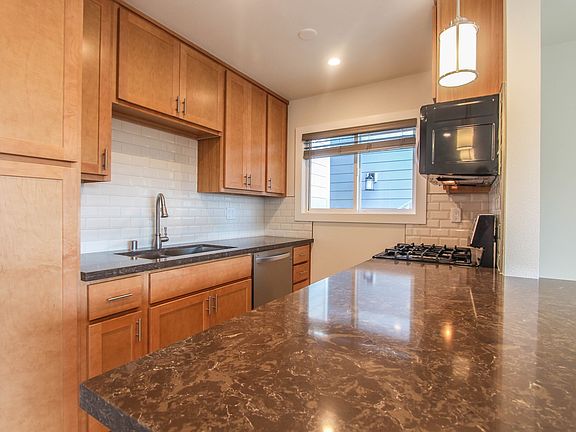 5th image of 25021 La Cresta Dr APT A
