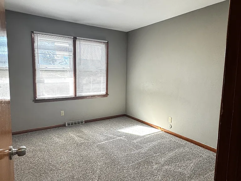 2424 Holmes St #2 — Photo 12
