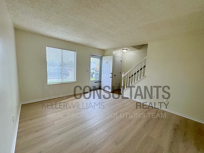 2 bed, 1.5 bath, 990 sqft, $1,495 — Photo 4