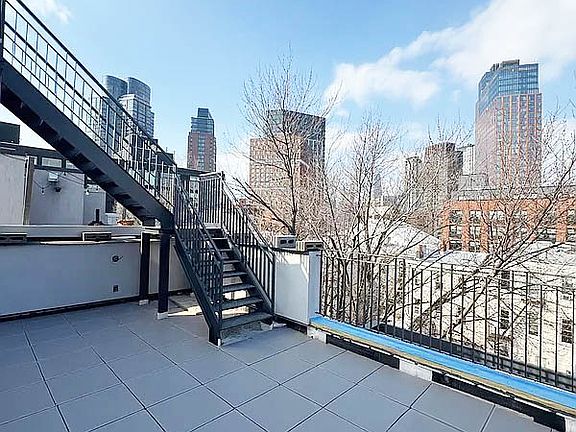 5th image of 97 Dupont St #Penthouse