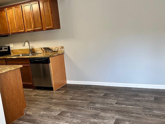 3rd image of 743 El Camino Real APT 35