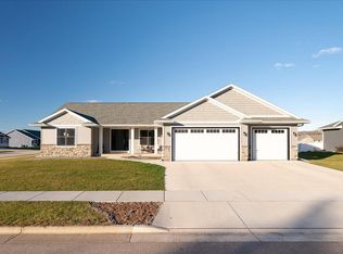 2021 Prairie Pl, Holmen, WI 54636