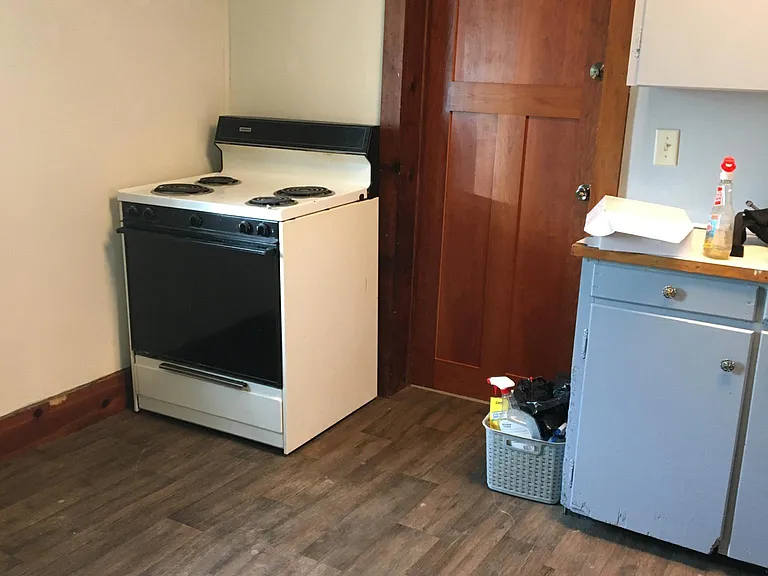 203 W Main St — Photo 2