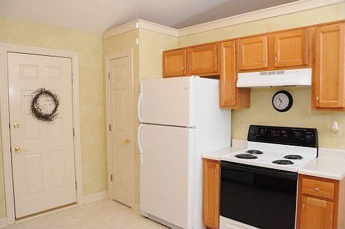 5th image of 10174 Hiddenknoll Dr