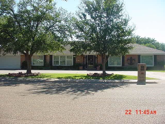 1st image of 138 Liveoak St