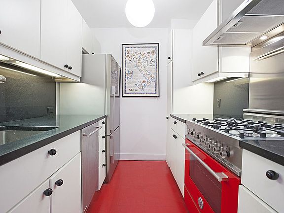 4th image of 225 E 57th St APT 3A