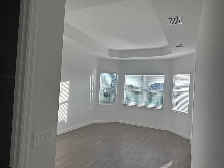 7796 Lakes Edge Ln — Photo 12