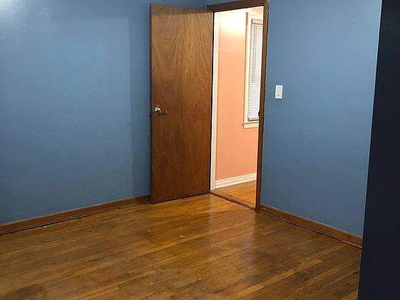 5th image of 1727 Belmont Ave