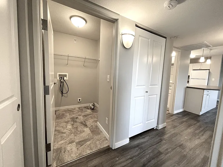 511 Cavalier Dr — Photo 19
