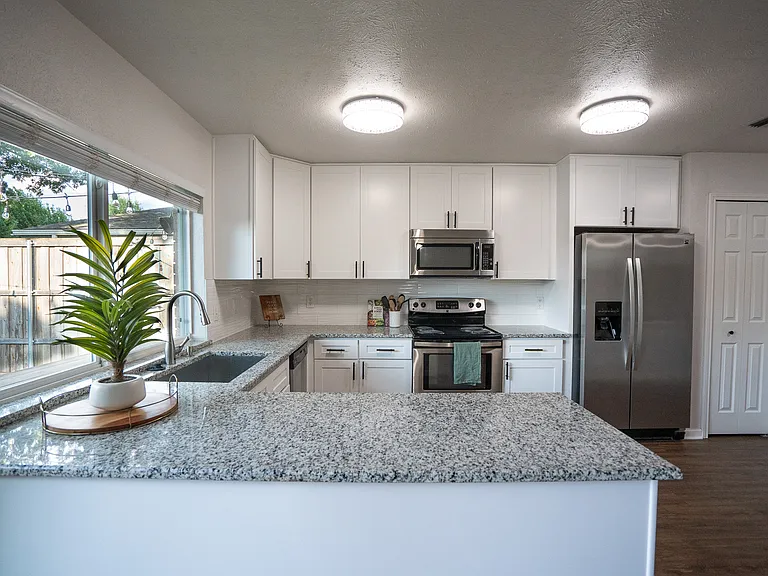 5097 Roberts Dr — Photo 8