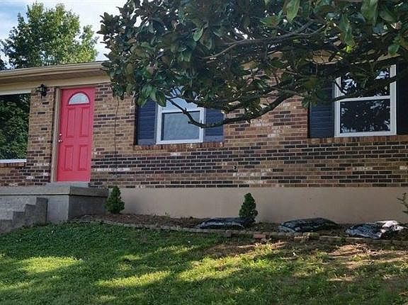 2nd image of 360 E Tiverton Way