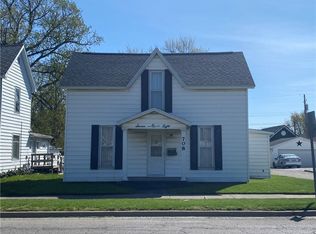708 S Main St, Paris, IL 61944