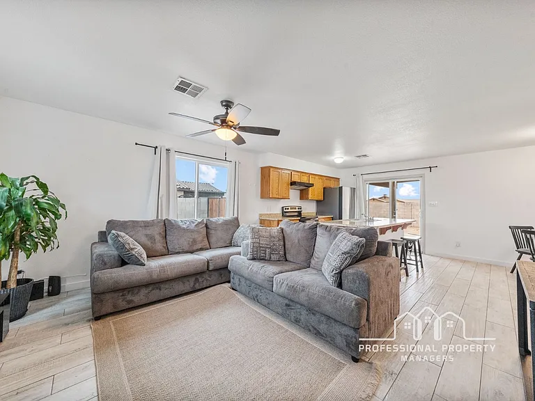 3649 S Benson Ave — Photo 4