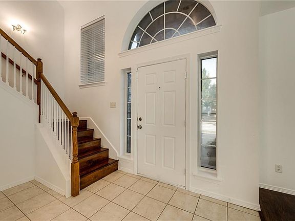 4th image of 5007 Bayberry Dr