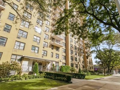 920 Metcalf Ave APT 16D, Bronx, NY, 10473