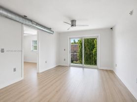 1900 Meridian Ave