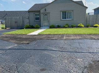 20051 Pennsylvania Rd, Brownstown, MI 48193