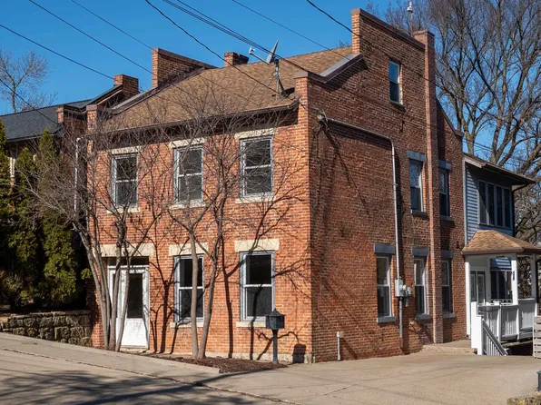 106 N Dodge St, Galena, IL 61036